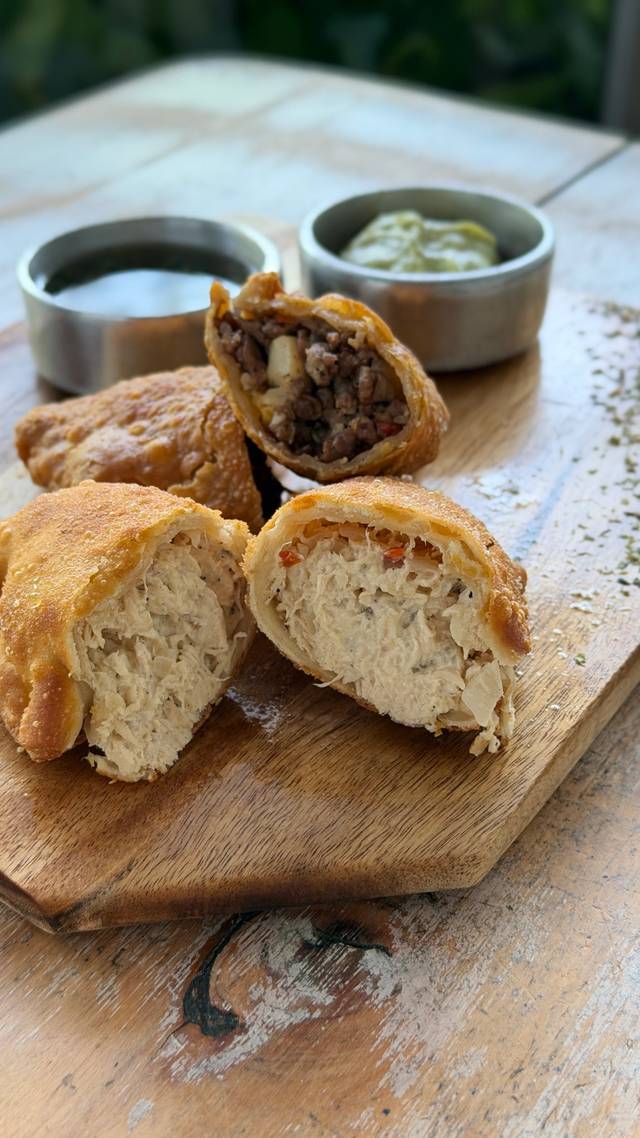 Empanada Argentina de Pollo