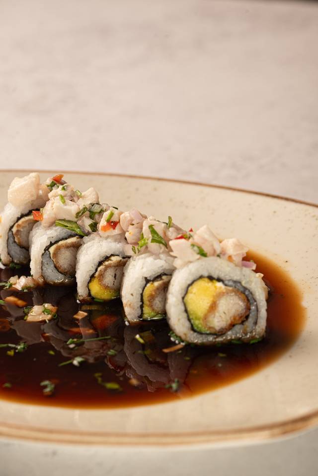 CEVICHE ROLL — Medio