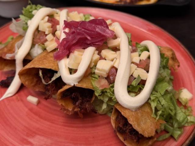 Flautas de carnitas (4 unidades)